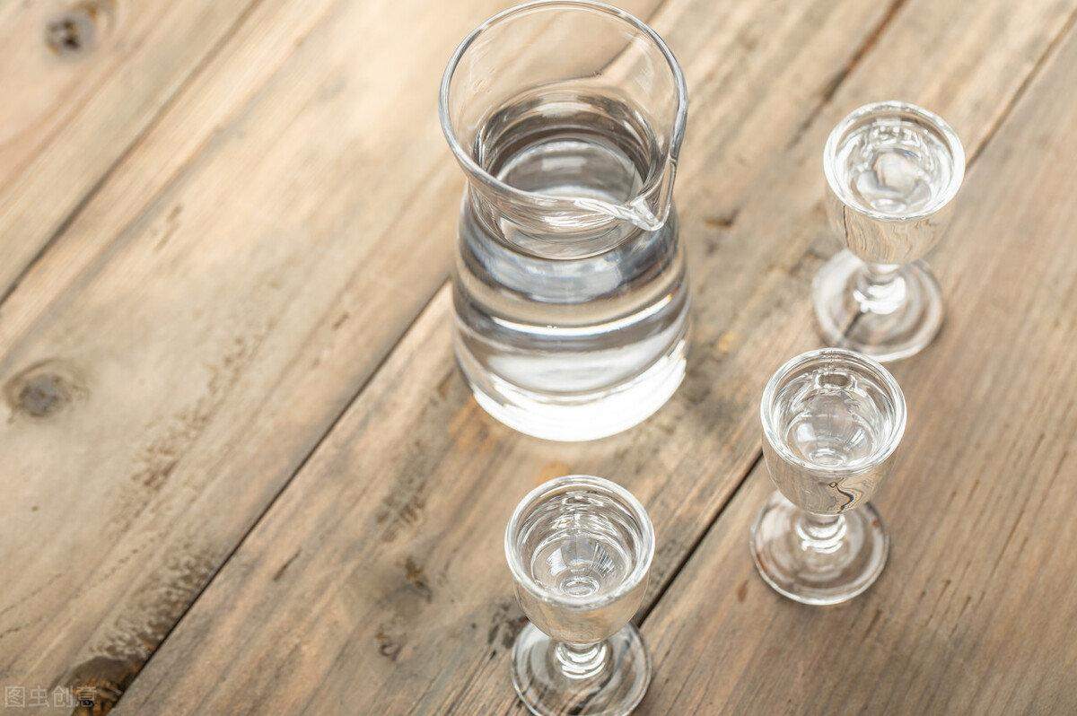 白酒 酒类 市盈率 板块 动态 分化