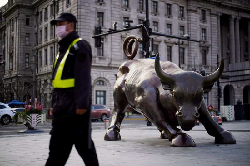 Gold shines on falling dollar, yields; global stimulus supports shares