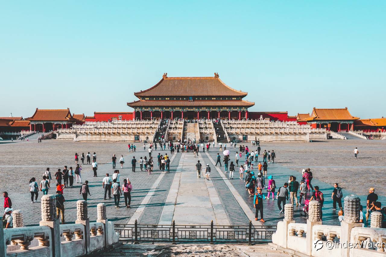 BREAKING: China Stocks Retreat from Five-Year High