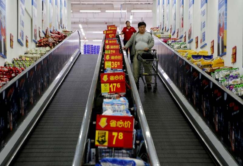 © Reuters. China’s Consumer Prices Decline for First Time Since 2009