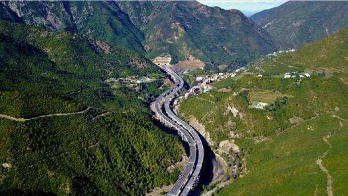 阿尔及利亚 高速公路 南北 通车 项目 施工