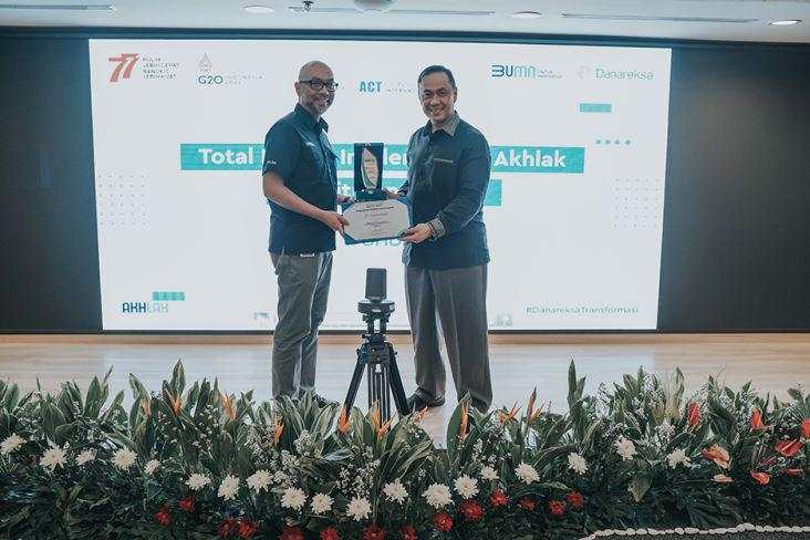 Komitmen Terapkan AKHLAK, Holding Danareksa Raih 13 Penghargaan
