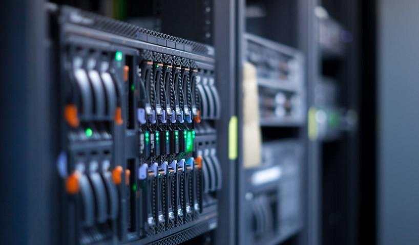Raksasa Telko TLKM-ISAT cs Garap Data Center, Jadi ‘Ladang’ Cuan Baru?